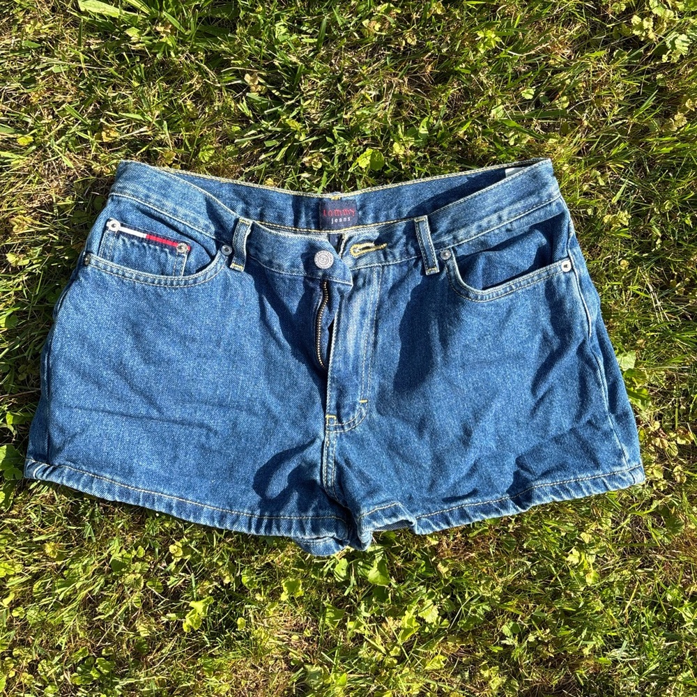 Tommy jeans booty shorts ✨